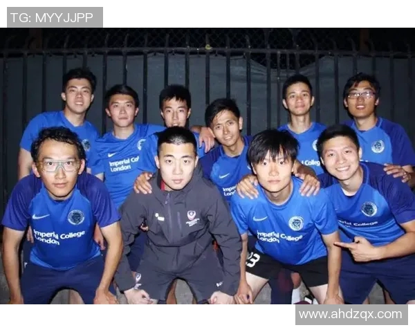 梦中与足球明星畅谈人生理想与比赛激情的奇妙体验